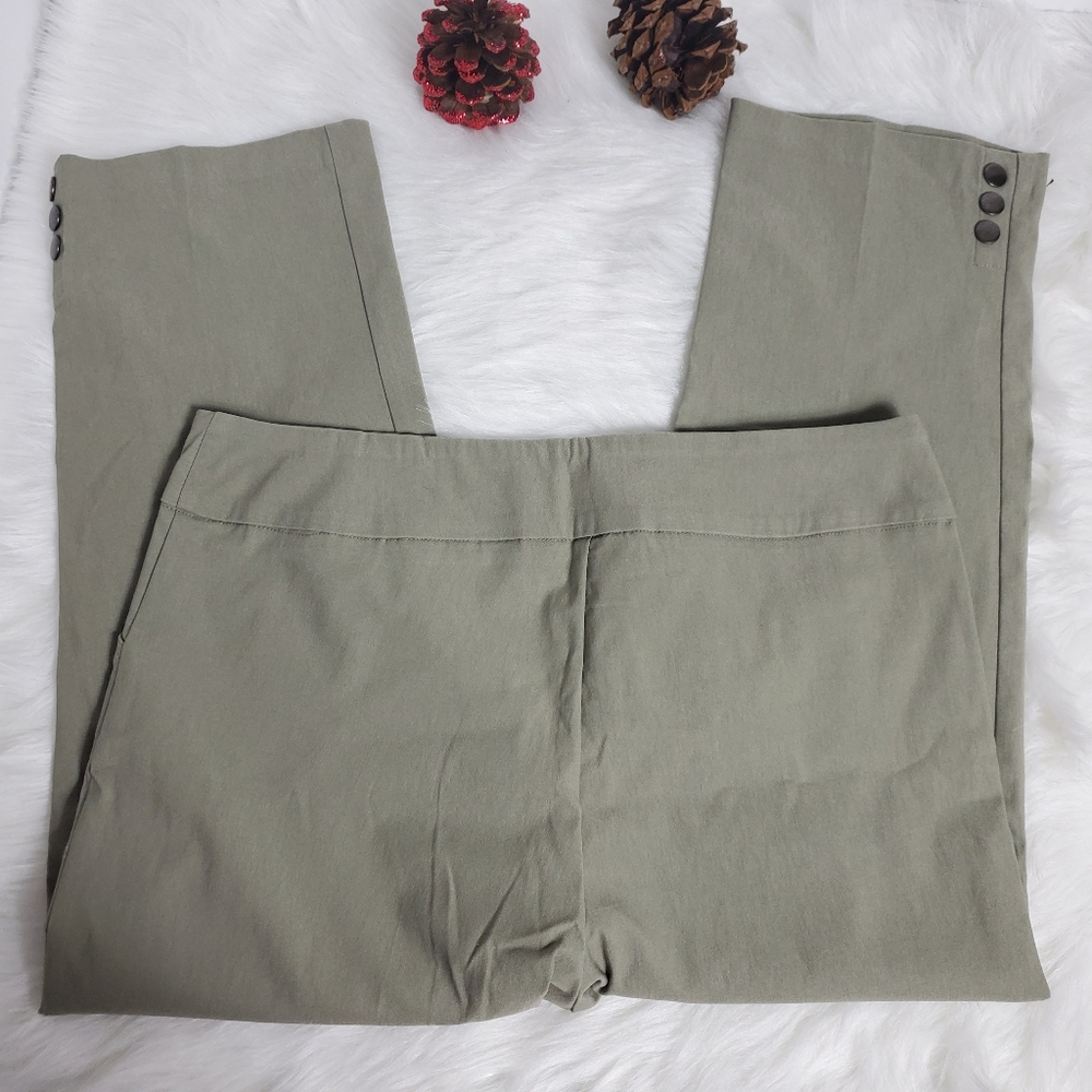 Patchington Olive Green Capri With Button Detail - image 3